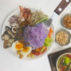 Cách Làm Miến Hoa Đậu Biếc Trộn Kiểu Thái