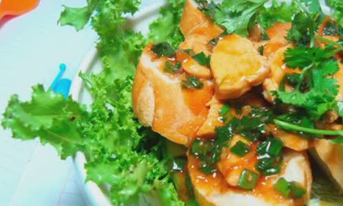 Cách Làm Salad Trộn Bánh Mì Gà Ngon Miệng Đơn Giản