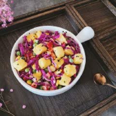 Cách làm Salad Bánh Mì Rau Quả ăn kiêng cho phái đẹp
