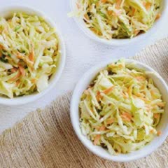 Cách làm salad bắp cải cà rốt mayonnaise