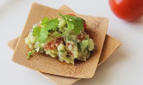 Cách Làm Salad Bơ Kiểu Mexico Lạ Miệng Thơm Ngon