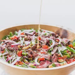 Cách làm salad bò rau củ