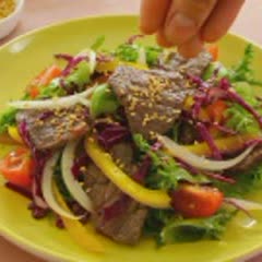 Cách Làm Salad Bò Sốt Dầu Giấm Tươi Mát Cho Mùa Hè