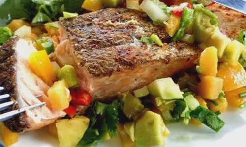 Cách Làm Salad Cá Hồi Chiên Đơn Giản Và Dinh Dưỡng