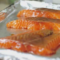 Cách Làm Salad Cá Hồi Sốt Cam Thơm Ngon Đơn Giản