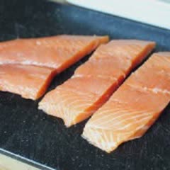 Cách Làm Salad Cá Hồi Sốt Cam Thơm Ngon Đơn Giản