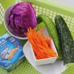 Cách làm Salad Cá Ngừ Hộp ngon miệng hỗ trợ chị em giảm cân