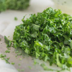 Cách làm Salad cải xoăn nước sốt xoài