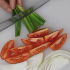 Cách làm salad chả lụa trộn cần tây