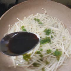 Cách làm Salad chay đậu nấm sốt mè