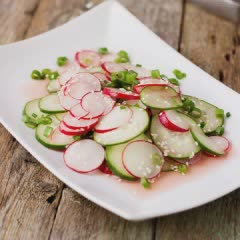 Cách làm Salad củ cải đỏ dưa leo