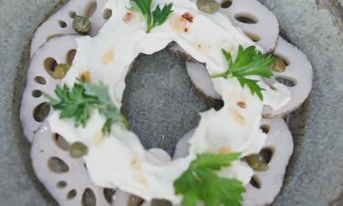 Cách làm salad củ sen trộn sốt đậu hũ