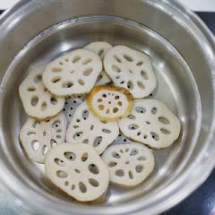 Cách làm salad củ sen trộn sốt đậu hũ