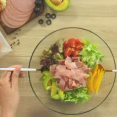 Cách làm Salad Dăm Bông cùng rau củ thanh mát cho cả nhà