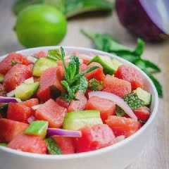 Cách làm salad dưa hấu rau củ