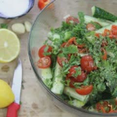 Cách làm salad dưa leo cà cà chua cay