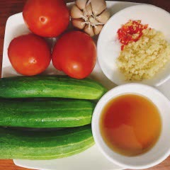 Cách làm Salad dưa leo cà chua trộn ngon giòn