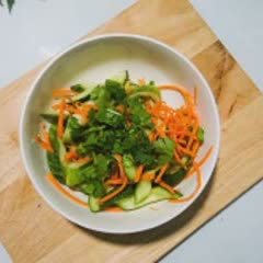 Cách làm Salad Dưa Leo Trứng Gà thanh mát bổ dưỡng 