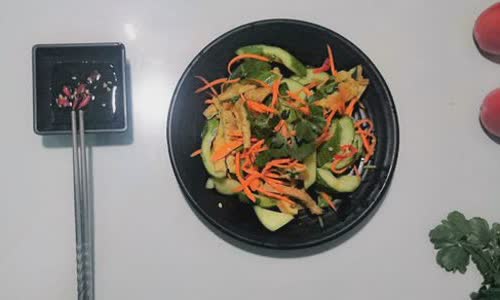 Cách làm Salad Dưa Leo Trứng Gà thanh mát bổ dưỡng 