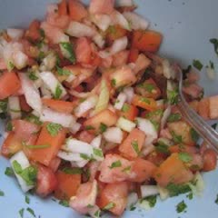 Cách làm salad hành tây cà chua