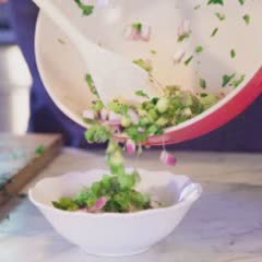 Cách làm Salad kiwi hành tây