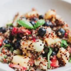 Cách làm salad quinoa trái cây