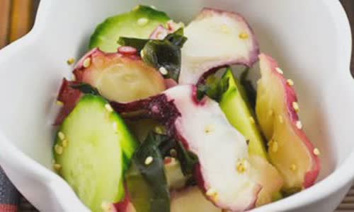 Cách làm Salad Râu Bạch Tuộc đơn giản hao cơm cho gia đình