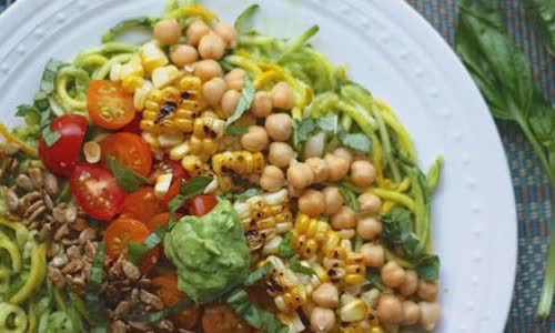 Cách làm Salad rau củ sốt bơ cay