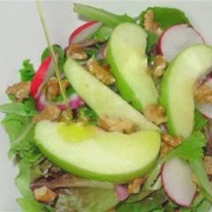 Cách Làm Salad Táo Xanh Với Củ Cải Độc Đáo Hấp Dẫn