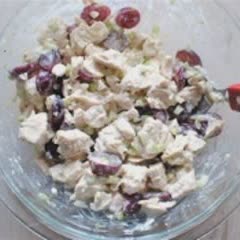 Cách Làm Salad Thịt Gà Sữa Chua Cho Ngày Cuối Tuần