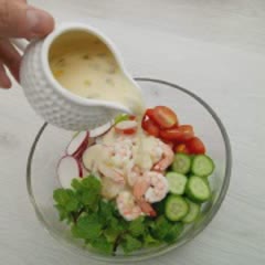 Cách Làm Salad Tôm Rau Củ Sốt Chanh Dây Ăn Kiêng