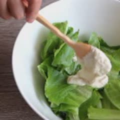Cách làm Salad ức gà sốt Caesar - Caesar Salad