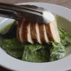 Cách làm Salad ức gà sốt Caesar - Caesar Salad
