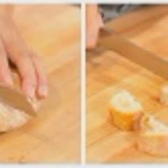 Cách làm salad xà lách bánh mì nướng