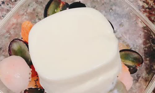 Cách làm Sữa chua trái cây hạt chia