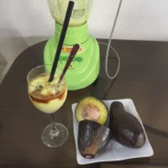 Cách làm sinh tố bơ cà phê