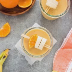 Cách làm Sinh tố cam chuối sữa hạnh nhân