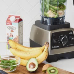 Cách làm sinh tố chuối kiwi cải bó xôi