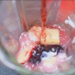 Cách làm sinh tố chuối việt quất sữa chua