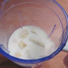 Cách làm sinh tố chuối với bơ đậu phộng
