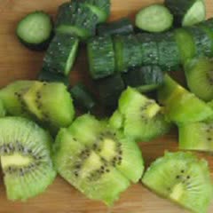 Cách làm sinh tố dưa leo kiwi