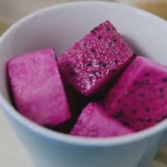 Cách làm sinh tố dừa thanh long ruột đỏ