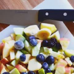 Cách làm sinh tố trái cây màu tím