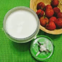 Cách làm sinh tố vải tươi