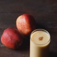 Cách làm Sinh tố táo nước cốt dừa