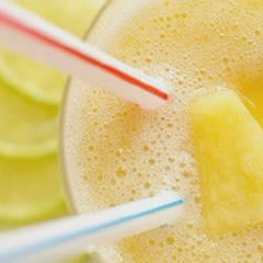 Cách pha Sinh Tố Thơm Nước Dừa chua ngọt giải khát cực tốt