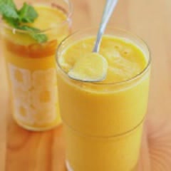 Cách Làm Sinh Tố Xoài Nước Cốt Dừa Thật Thơm Ngon