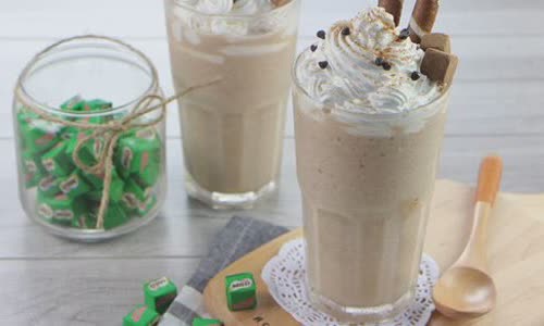 Cách làm smoothie dừa Milo Cube