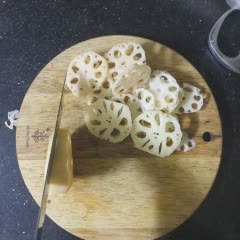 Cách làm Củ sen lắc trứng muối