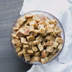 Cách làm Snack bánh mì nướng rau mùi
